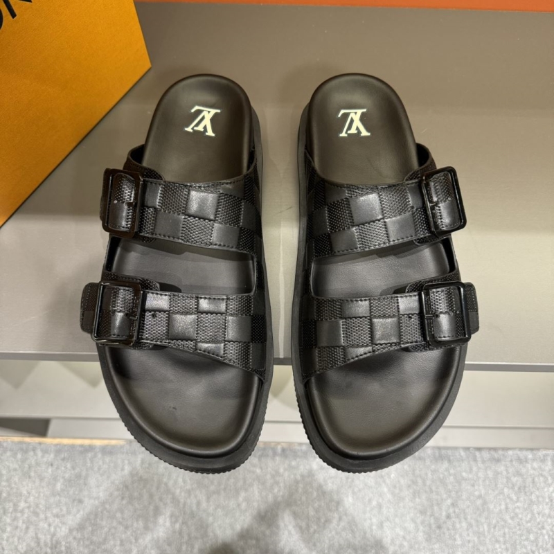 ch**an D*or slippers